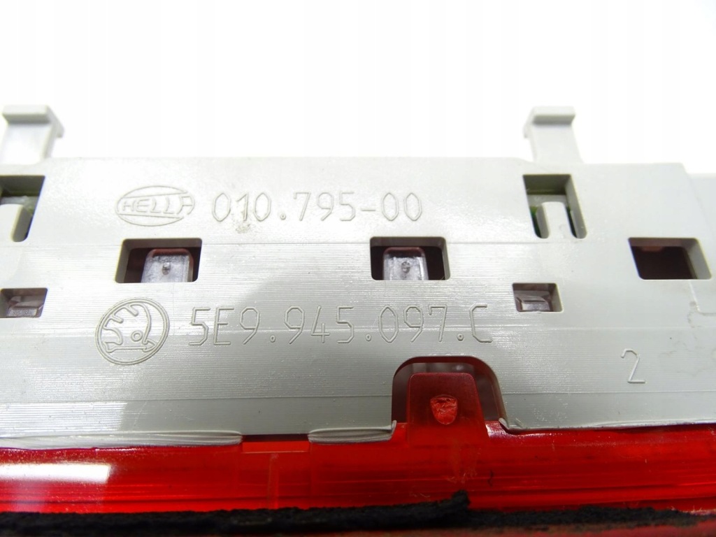 Купить Фара фонарь  стоп-сигнал третий стоп 5e9945097c skoda octavia 3 рестайлинг  универсал