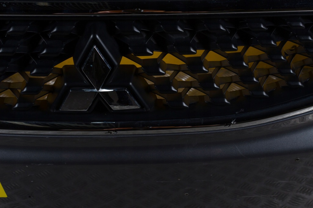 фото №8, Mitsubishi space star 2016- бампер перед решётка радиатора