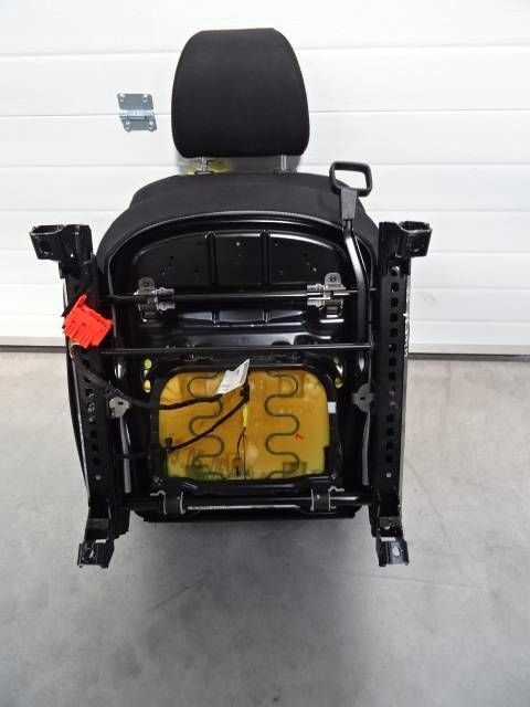 фото №14, Сиденье правый перед mercedes w245 nr158