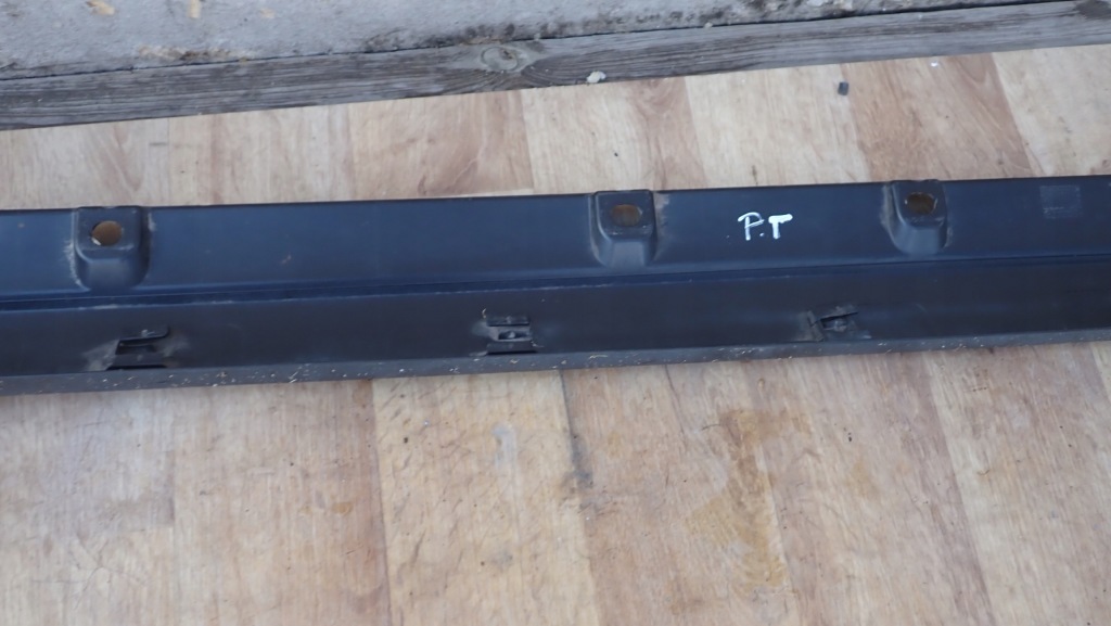 Молдинг накладка порог правый  smart forfour 454 a4547540205 a4547540405 Оригинал