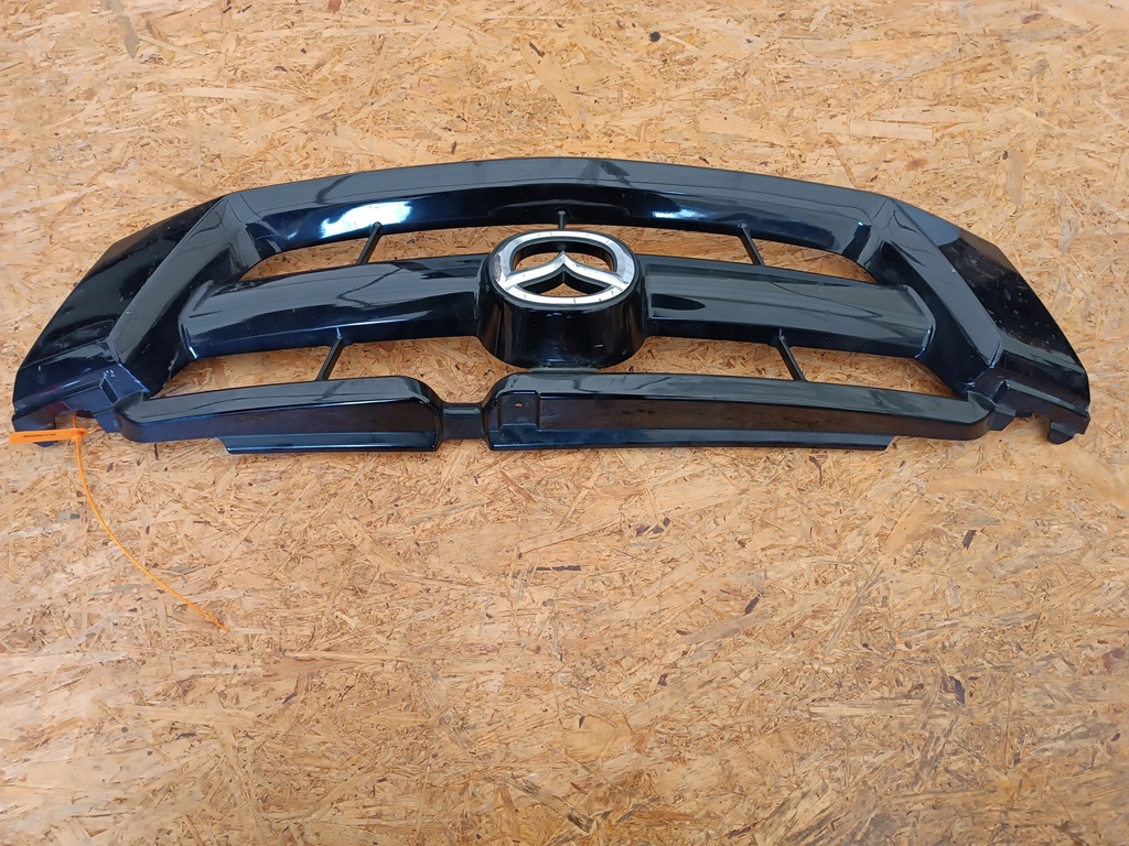 фото №12, Решітка радіатора решітка радіатора бампера перед 5t24-8150-baw mazda tribute 2004