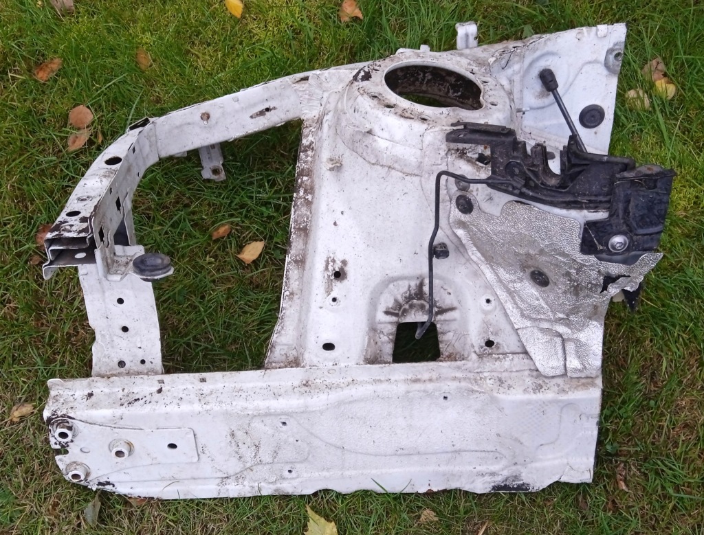 фото №2, Bmw f36 лонжерон підкрилок права