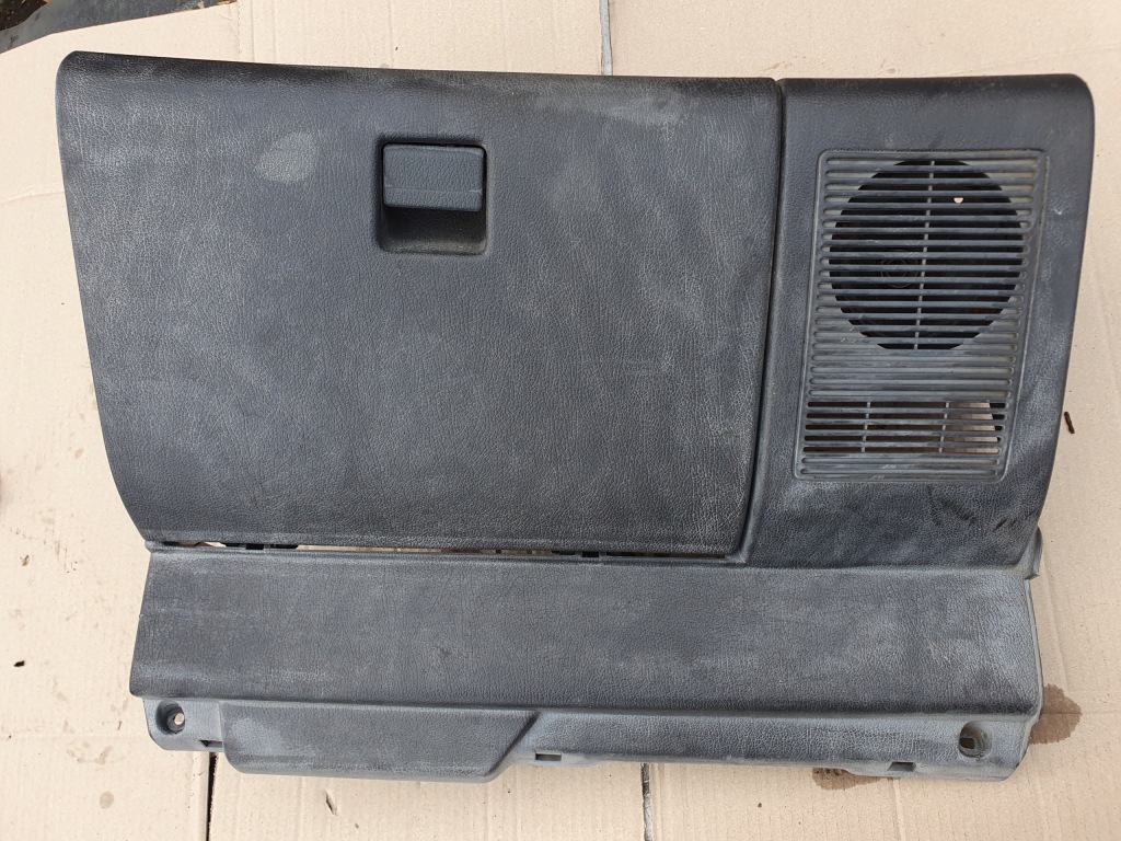 Купити Бардачок кришка пасажира правий toyota corolla e9 справний стан foto