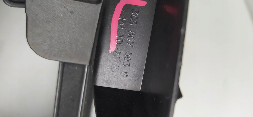 фото №2, Vw кронштейн напрямна 3c8807393d