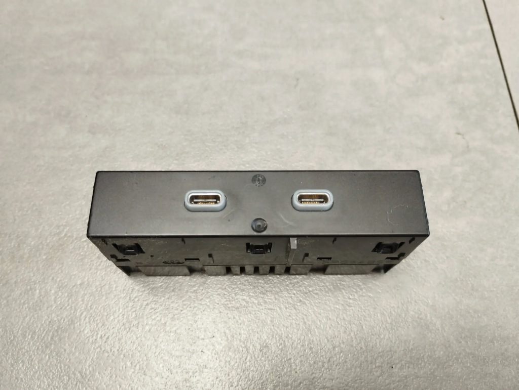 фото №1, Skoda octavia mk4 разъём port usb 657035736a