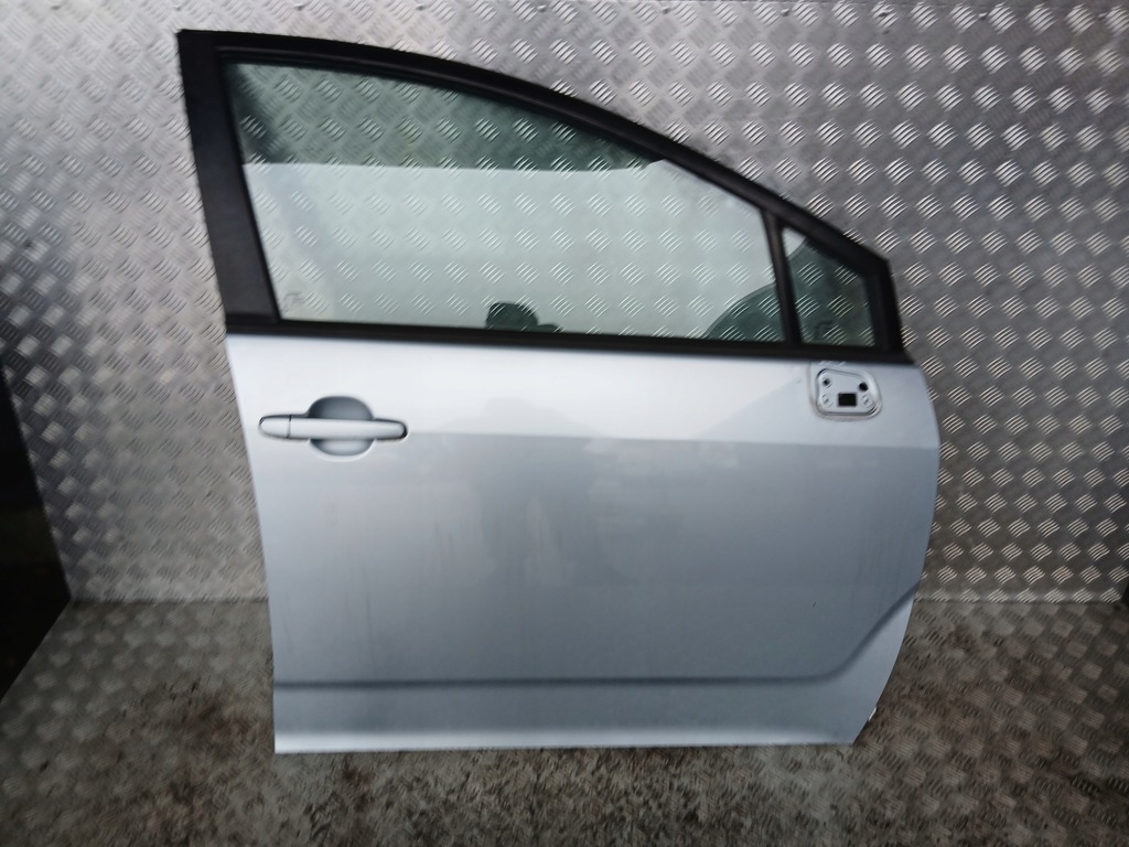 фото №1, Toyota corolla verso ii 2 дверь правое передние правый перед 2004-