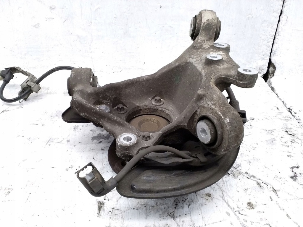 Поворотный кулак задняя правая сторона mercedes-benz a w177 2473570400 Киев