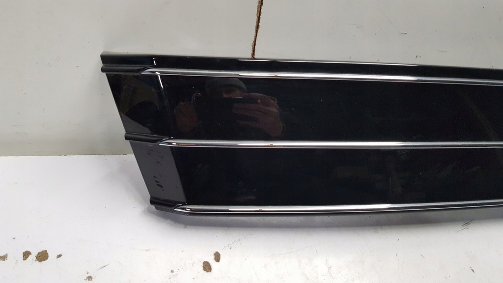 фото №9, Рамка номерного знака audi r8 420807287a