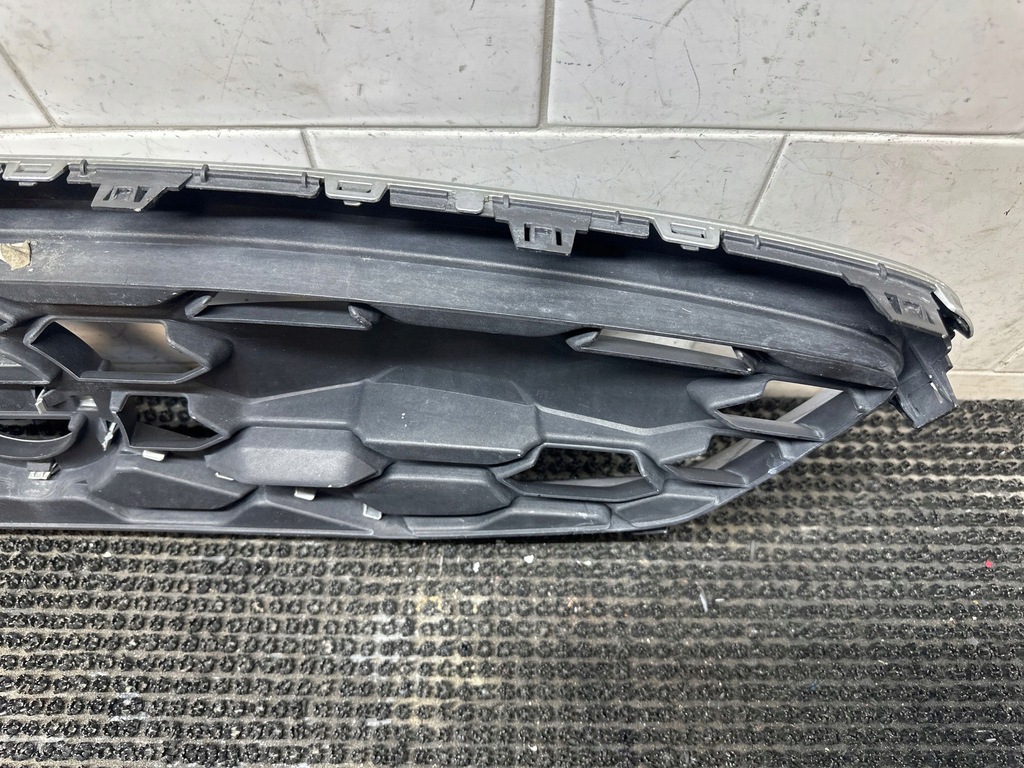 фото №8, Решётка радиатора передний volvo v40 cross country 31301890