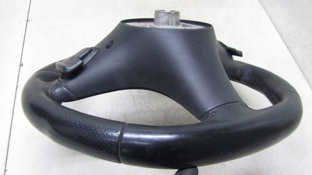 фото №8, Mercedes w207 coupe amg повітропровід пелюстки перемикання