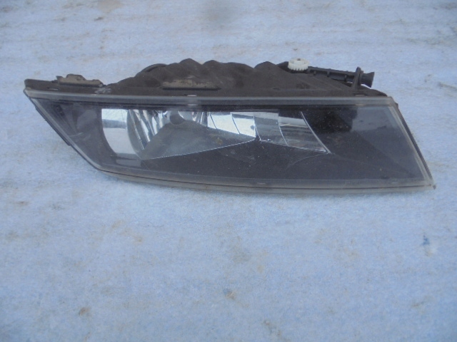 фото №1, Противотуманная фара передний левый skoda superb iii