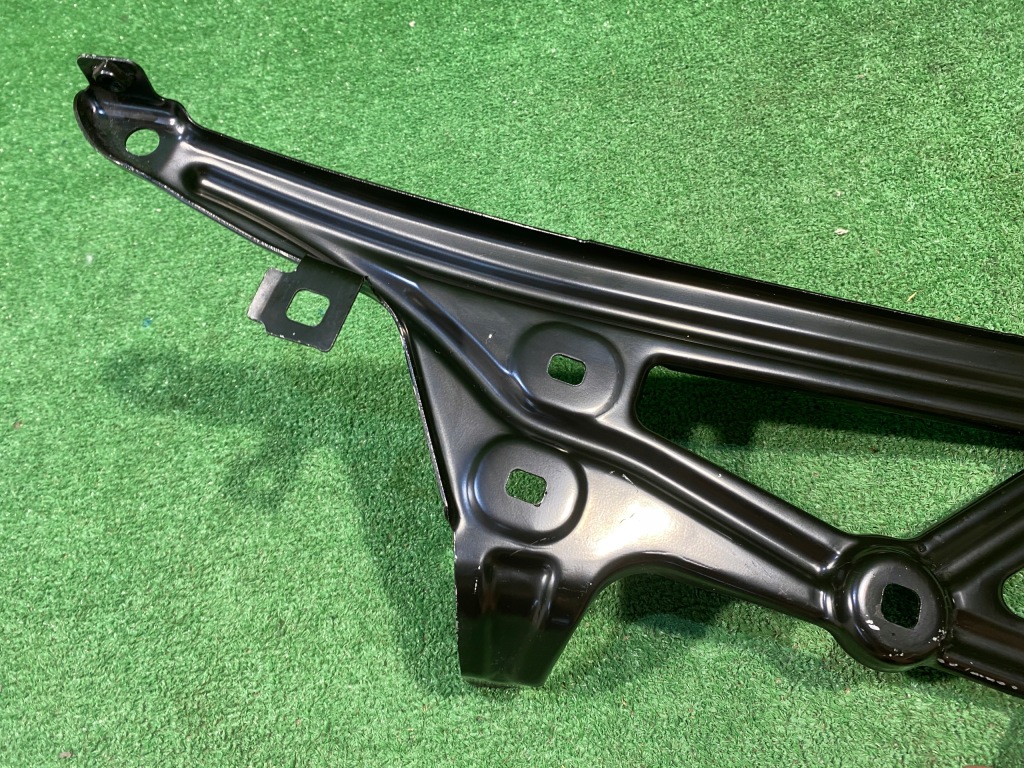 Bmw x1 f48 кронштейн кронштейн крила правий праве  перед 7329448 Доставка