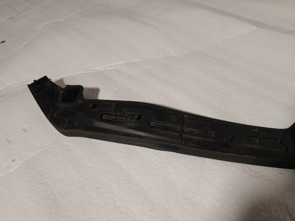 фото №5, Audi a5 f5 прокладка капот 8w6823124