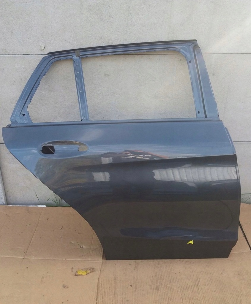 фото №1, Дверь правый задняя mercedes w205 kombi c klasa