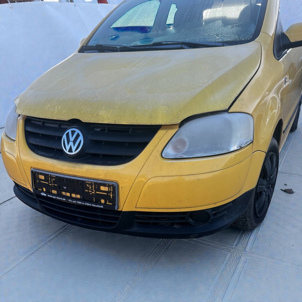 Купити Бампер передній перед volkswagen fox колір ly1c