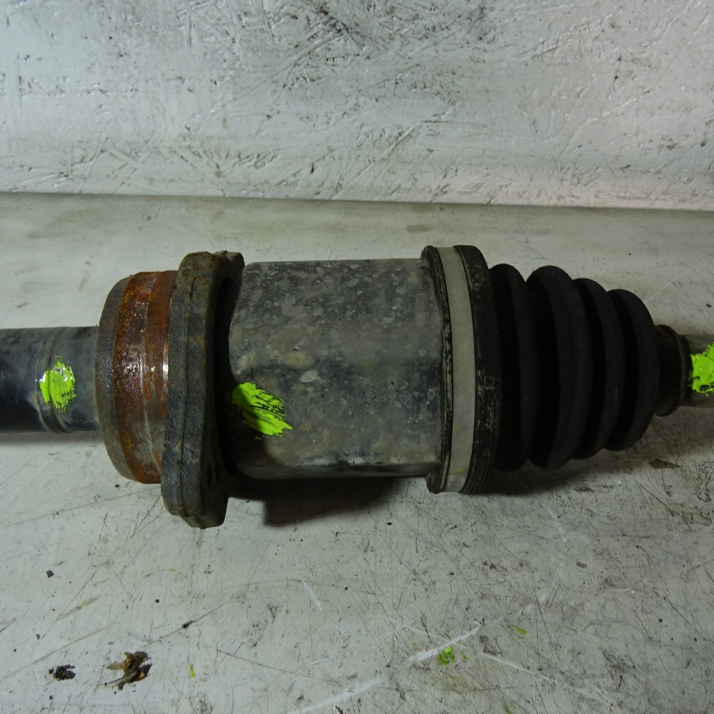 фото №3, Toyota avensis t27 2.0d4d приводной вал правая перед