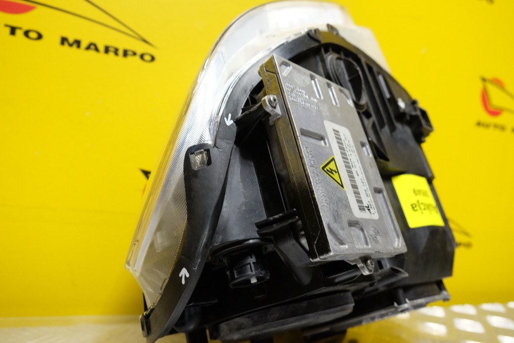 Maserati quattroporte фара лампа ксенон r америка Оригинал