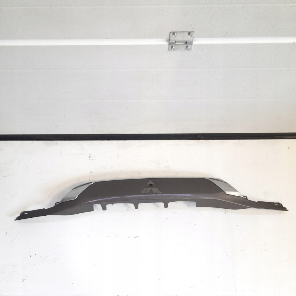 фото №1, Mitsubishi outlander iii накладка накладка кришки задня