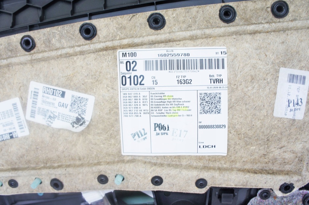 фото №5, Rn323 vw passat b8 обшивка двері правий задня