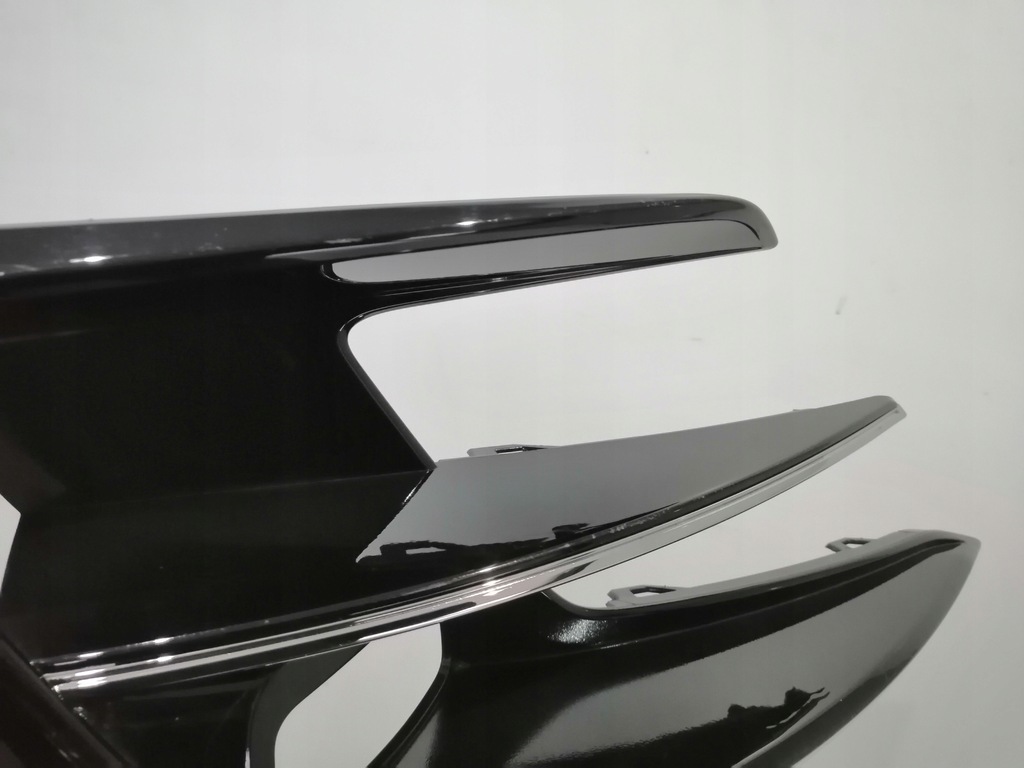 фото №8, Решётка бампера левая перед renault megane iv lift