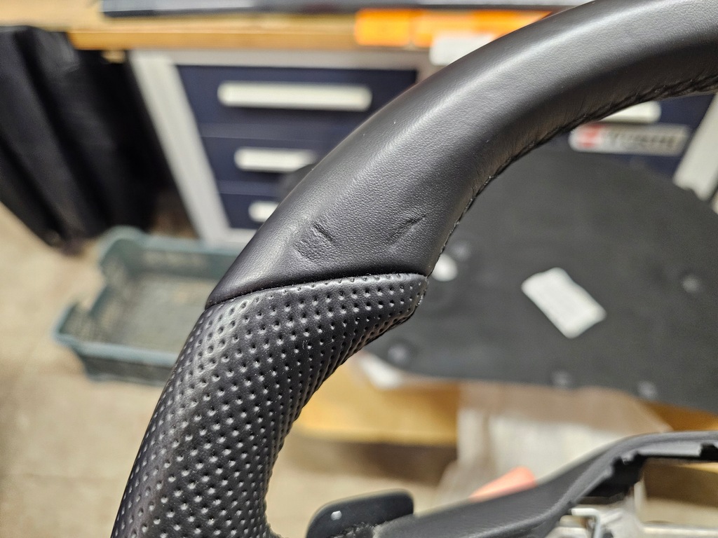 фото №7, Volkswagen golf viii воздуховод кожаный лепестки переключения 5h0959542c