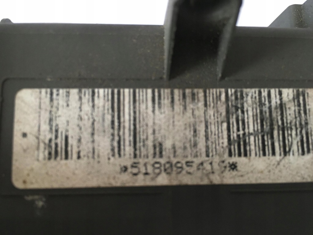 фото №2, Коробка предохранителей renault vel satis 2.2 dci