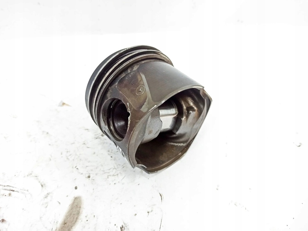 фото №8, Mercedes-benz cls c219 2005 поршни