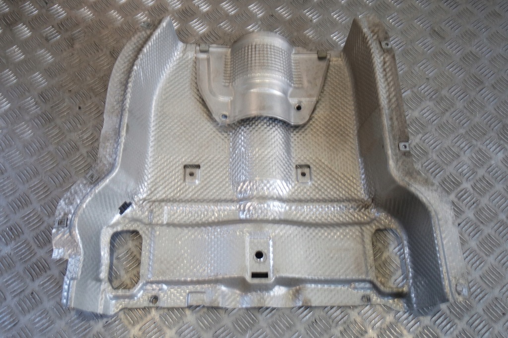 фото №1, Захист теплова mercedes w167 a1676801404