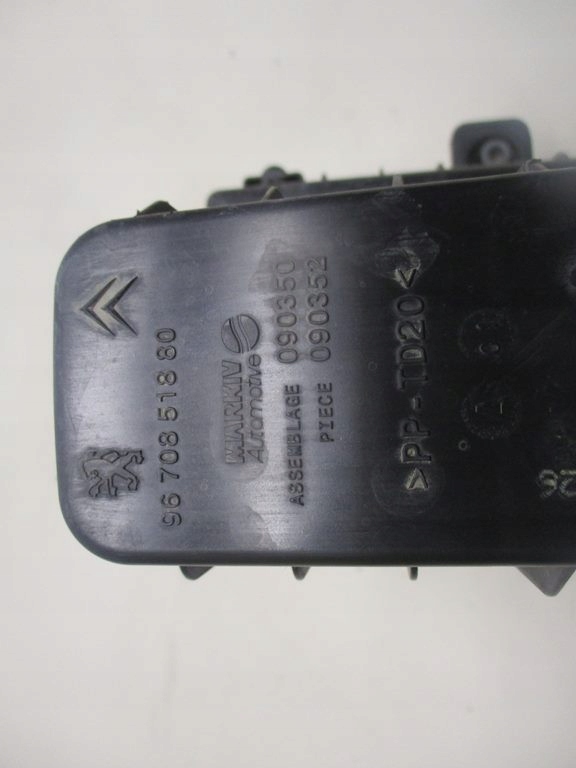 фото №6, Корпус фильтра воздуха peugeot 208 1.0 vti