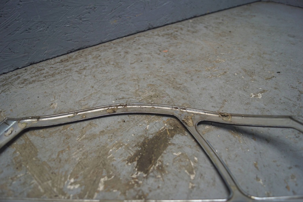 фото №14, Mitsubishi l200 рамка лампи лівий перед m1sc2302