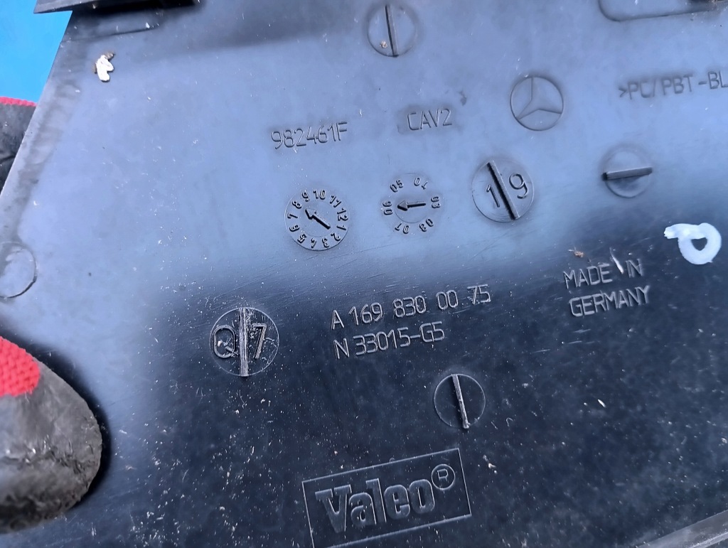 Mercedes w169 a-klasa жабо впуск накладка капот правий a1698300075 в Україні