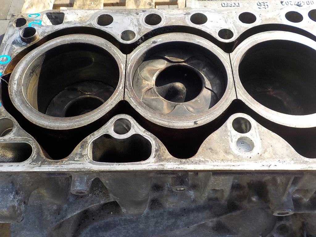 фото №8, Volvo s40 v50 s60 v70 2.0d d5204t блок dół двигуна kompletny