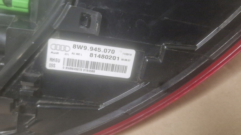 фото №7, Audi a4 b9 kombi лампа правая задняя задняя