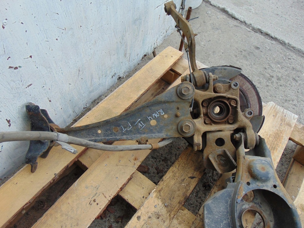 фото №5, Поворотный кулак ступица правая задняя toyota rav4 iv 2.2d