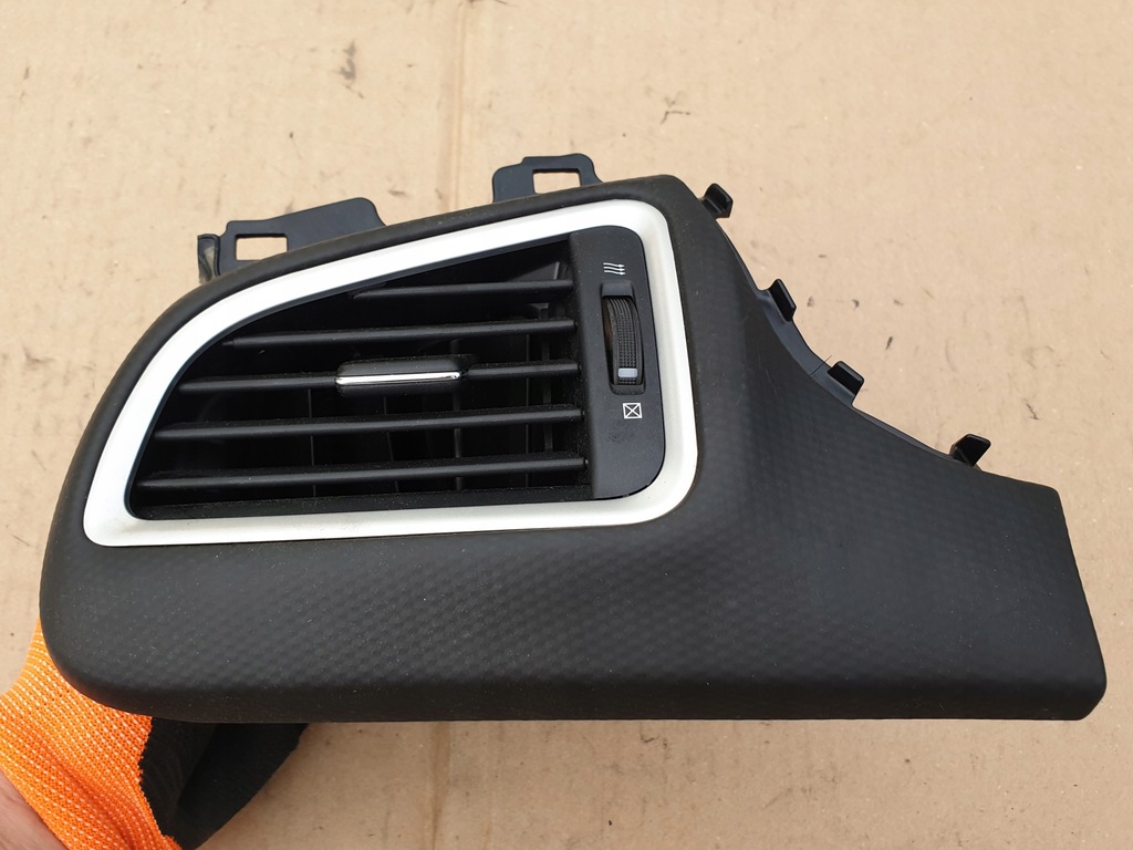 фото №9, Решітка обдув повітря права suzuki sx4 s-cross 20r