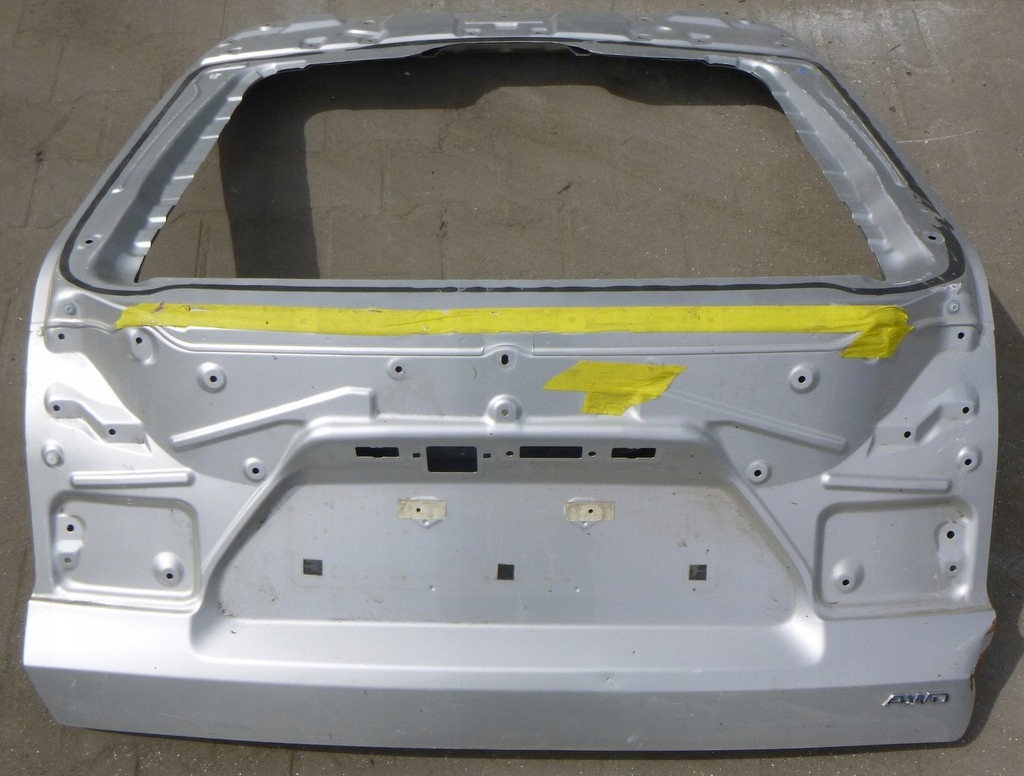 фото №1, Toyota bz4x кришка багажника задня