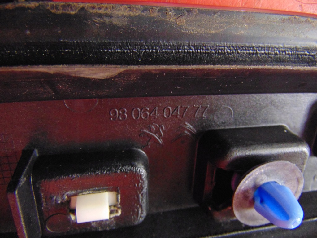 фото №14, Peugeot 2008 i молдинг крыша правая хром 9806404777