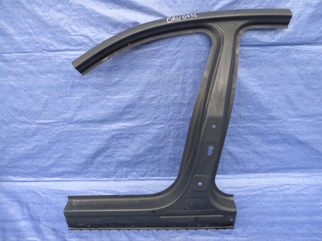 фото №1, Bmw 5 m5 g30 поріг блок двигуна лівий обшивка 17-21