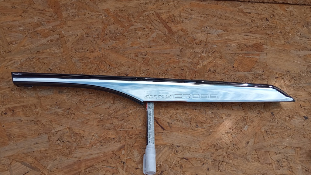 фото №1, Toyota corolla cross молдинг верхний хром левая