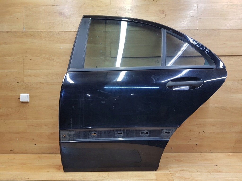 фото №1, Дверь задняя задние левая mercedes w203 sedan полный