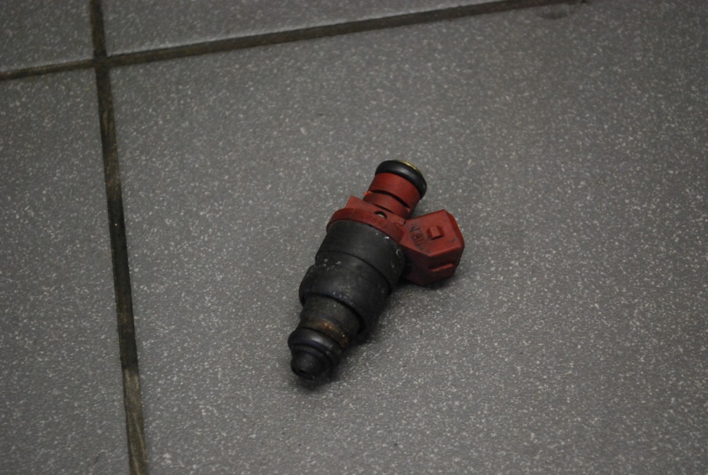 фото №1, Форсунка audi a8 d2 2.8 amx 078133551ba