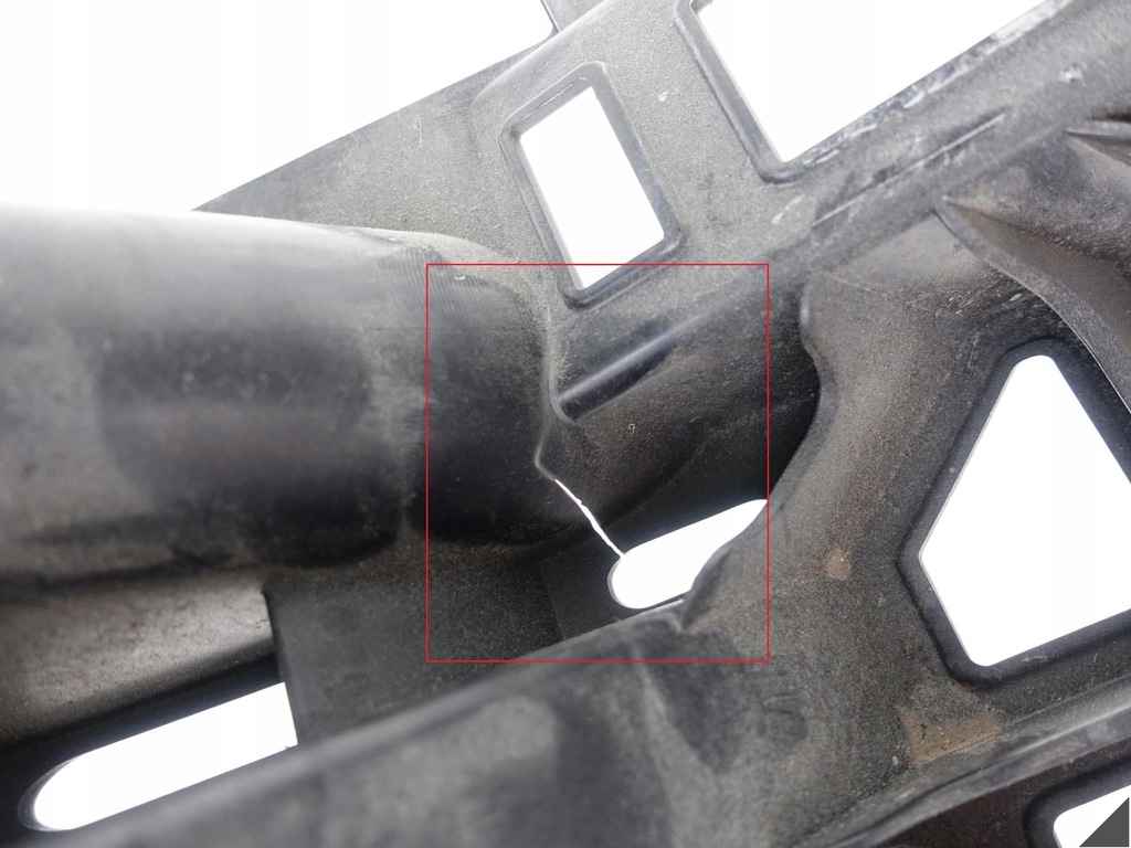 фото №8, Porsche macan 95b кронштейн напрямна бампер лівий задня