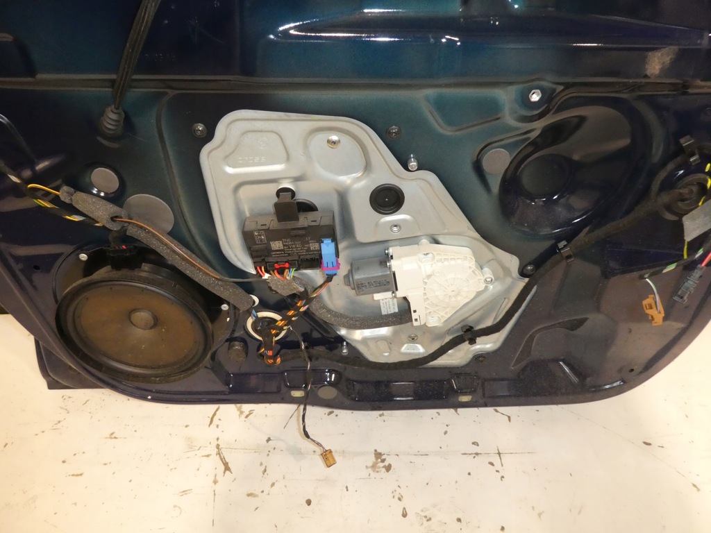 фото №11, Дверь левый перед skoda yeti i 5l lift полный