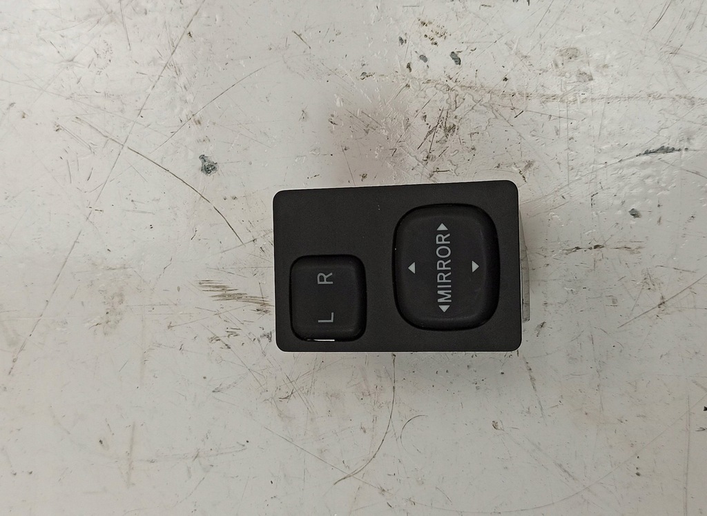 фото №1, Переключатель регулировки зеркал daihatsu trevis l65 2 2