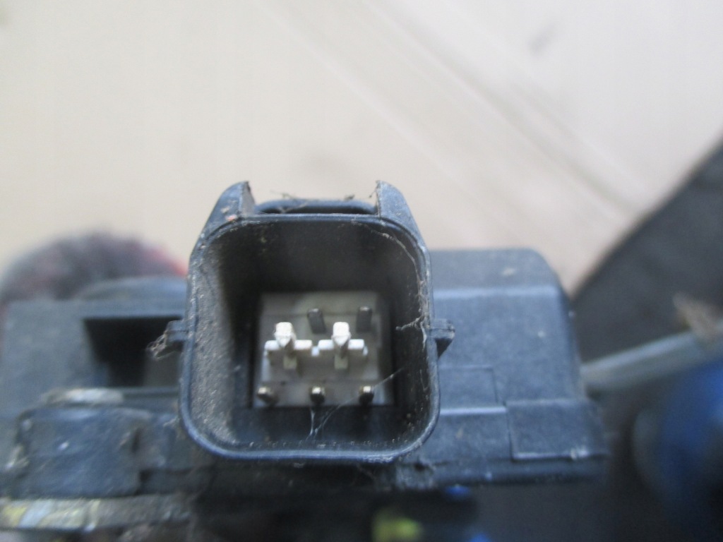 фото №2, Hyundai terracan 01-04 замок с дверь левый задняя