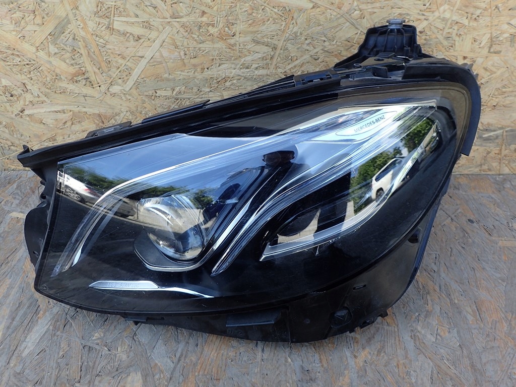 Купити Фара ліва лівий full led mercedes e klasa 213 16-
