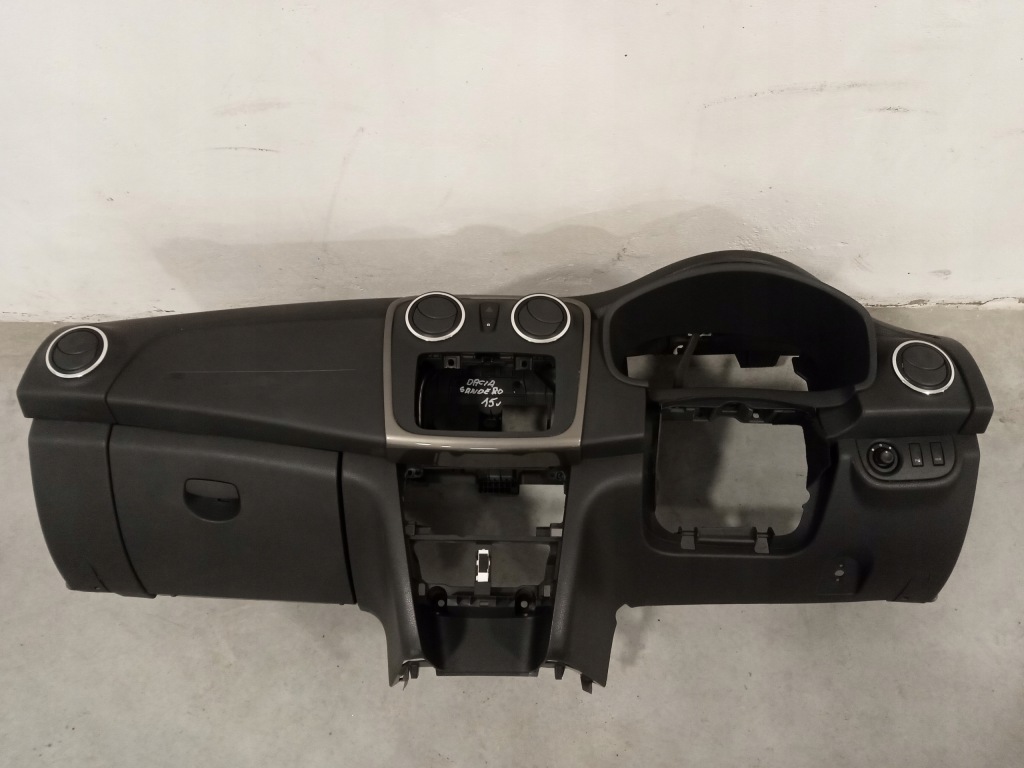 фото №1, Dacia sandero stepway 12-16 консоль приборная панель anglik