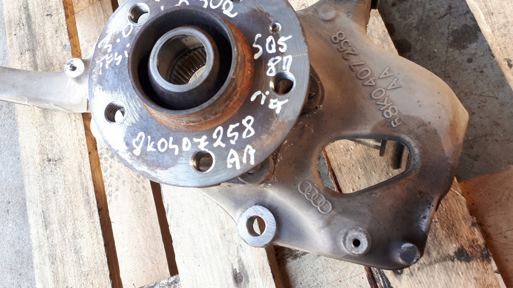 фото №7, Sq5 8r q5 поворотный кулак левая перед 3.0 tfsi s4 b8 a4