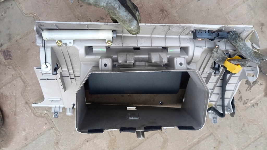 фото №5, Бардачок пассажира volvo s40 04r ii 8626141