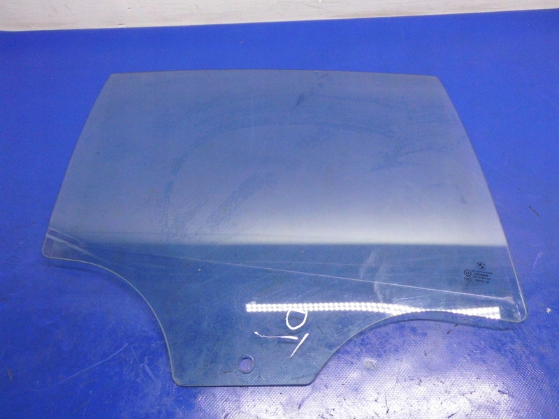 фото №1, Скло двері правий задня bmw f10 10-17r